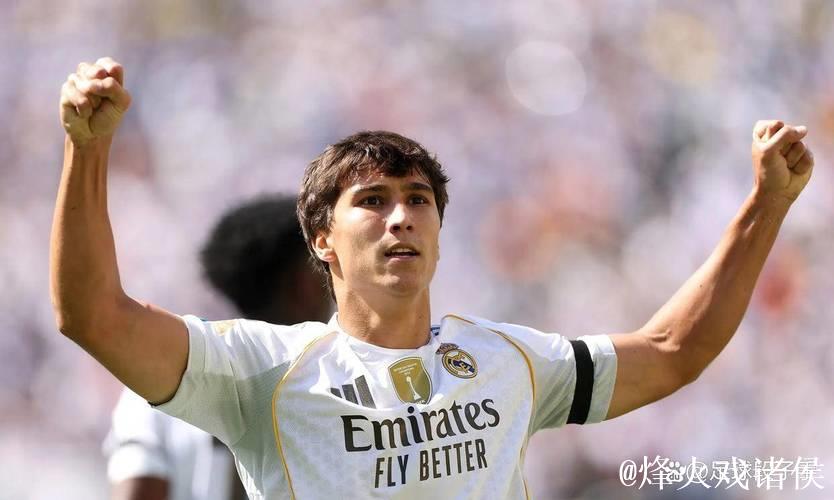 TA:皇马想在成绩允许情况下留住阿隆索,但容错空间几乎为0 TA:皇马想在成绩允许情况下留住阿隆索,但容错空间几乎为0