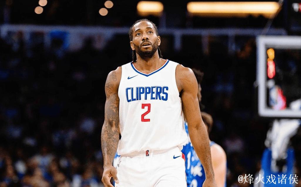 绝处逢生！伦纳德命中高难度底角三分，助快船紧咬比分